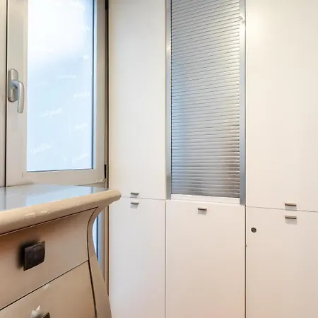 Central Market Lux Апартаменты