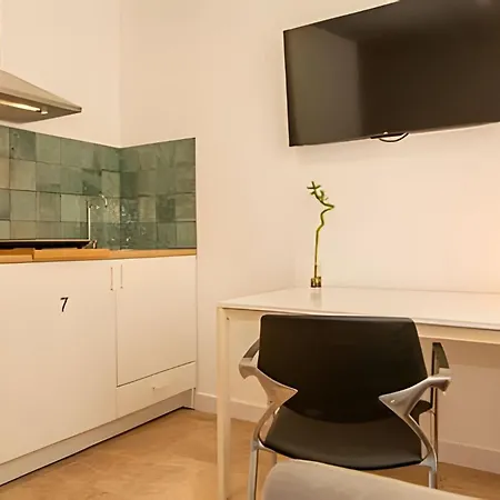 11 Nights Βαλένθια