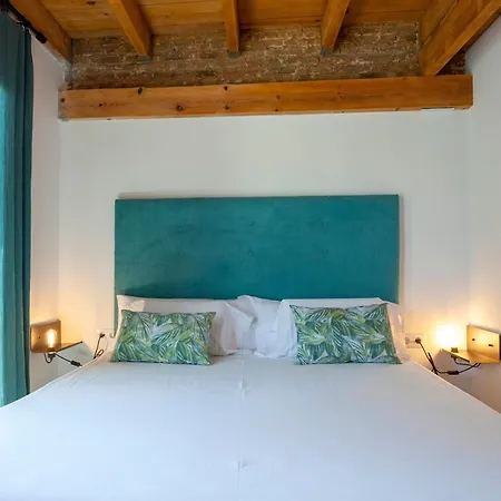 Apartment Mediterranean Gem Getaway