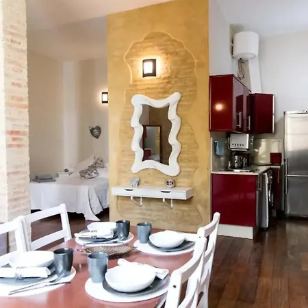 Serranos Flat By Concept Flats