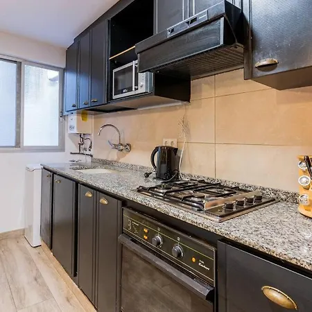 Ciudad Artes Gem: Stylish Near Ruzafa & Apartment