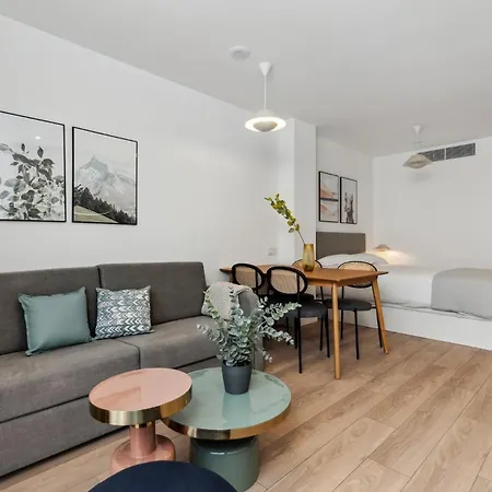 Apartment Limehome Carrer Del Pare Palau I Quer