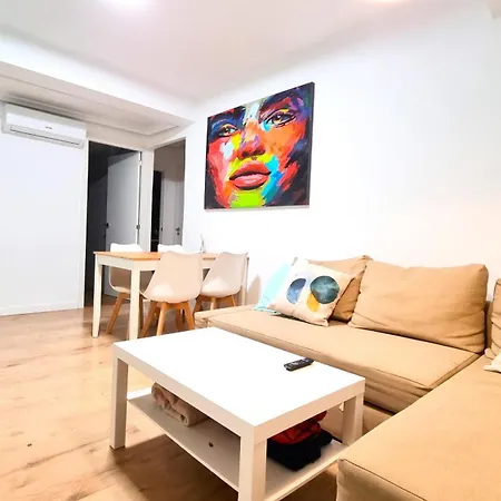 Exclusive Guest Experience In Cozy & Modern - No Other Guests Alloggio in famiglia Valenza