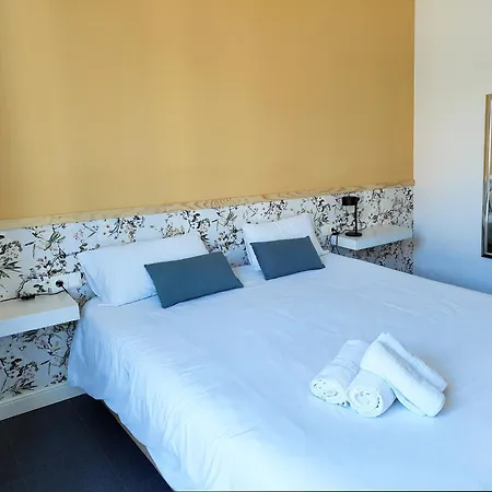 Flats Friends Torres Quart Apartman *