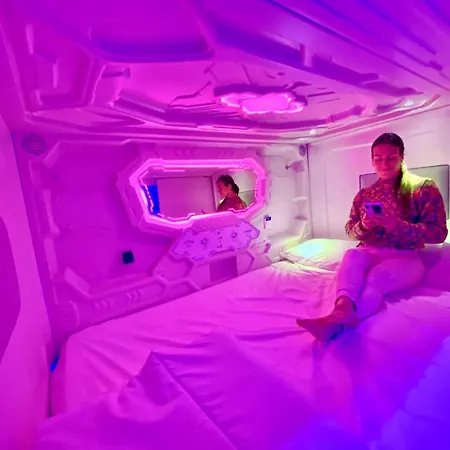Capsule