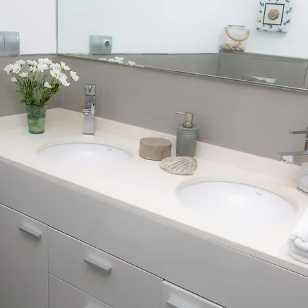 Singularstays Oceanografico Ii *