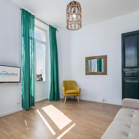 Travel Habitat Port Valencia. * فالنسيا