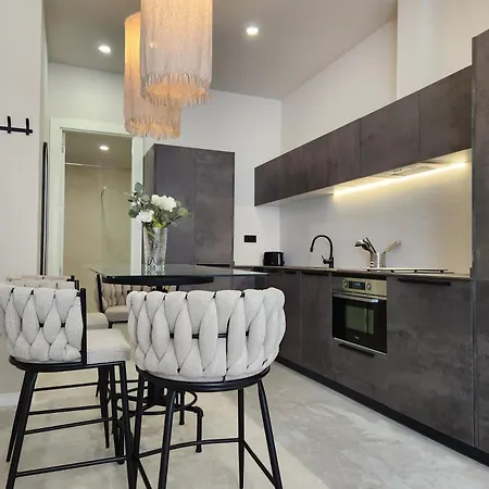 Apartment Md Pare Presentat