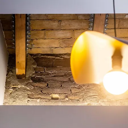 Brighthouse With Warm And Friendly Vibes Daire Valensiya