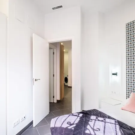 New And Modern With Comfy Beds * Valence