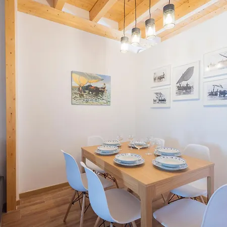 Florit Flats - El Cabanyal Duplex * バレンシア