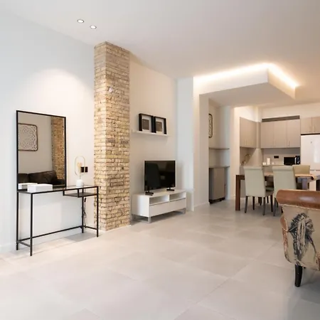 Luxury Center Apartamento *