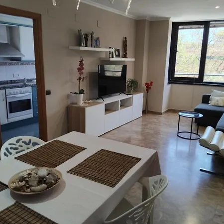 En La Ciudad De Artes Y Ciencias * Valencia