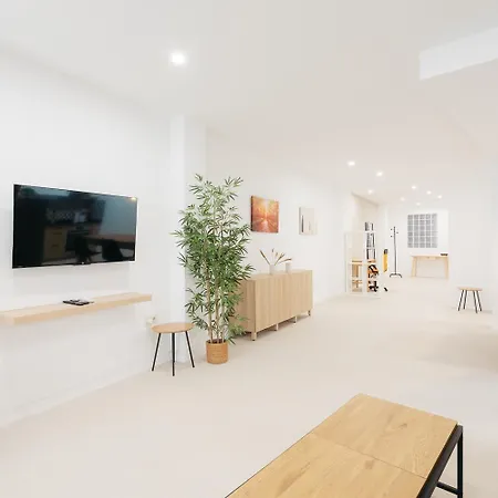 Amplio Cerca Centro Historico Y Turia 5pax 2 Bath Apartment
