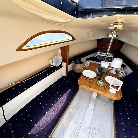 Hotel na wodzie Marine Dream *