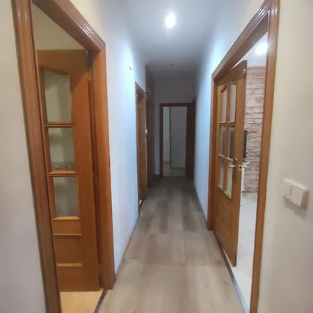 Planta Baja, Bien Comunicada, Cerca De La Playa *