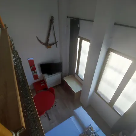 Апартаменты Loft Duplex Industrial Near The Sea + Bicicles *