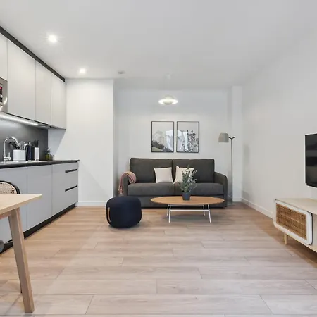 Limehome Carrer Del Pare Palau I Quer דירה