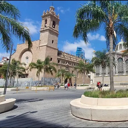 Cozy Luxury Apartments*****. The Center