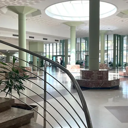 Stylish Well-connected Beachfront Flat דירה ולנסיה