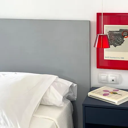 Stylish Well-connected Beachfront Flat ולנסיה