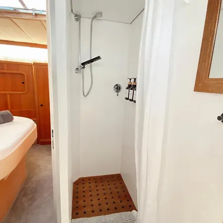 Malmo's Yacht 船上ホテル