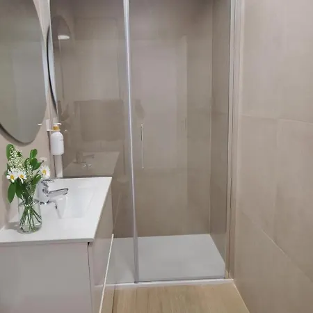 Piso Nuevo Y Luminoso Estancias De Temporada Min 12 Noches Valencia