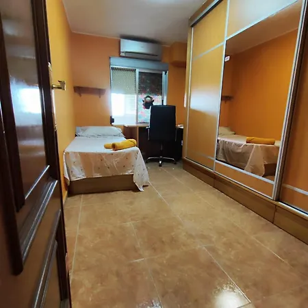 Avenida Del Puerto Private Séjour chez l'habitant *