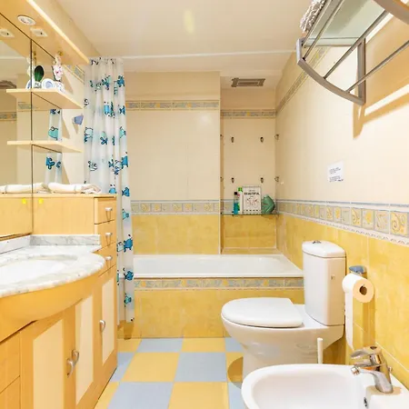 Penthouse Duplex In A 4 Floors Spanish House -8 Min To Center By Metro Apartment *