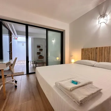 & Ayora バレンシア