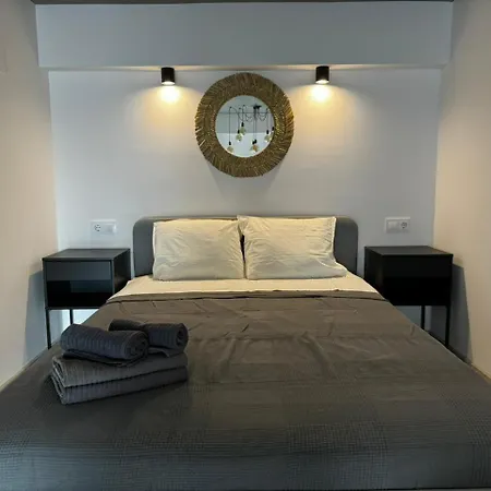 Apart Otel Melia Y Fuster 23c Valensiya