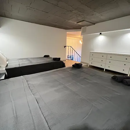 Apart-hotel Cervero 24a
