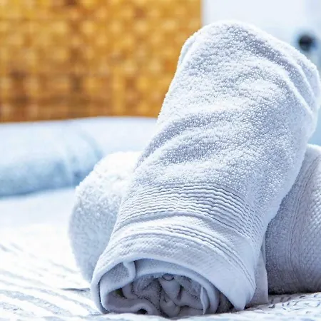 Apartamento Acogedor Con Terraza Interior En La Playa