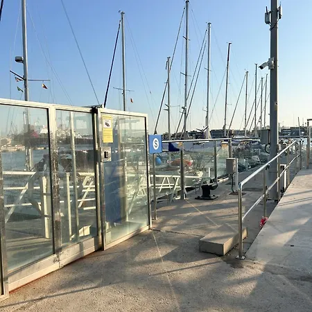 Hotel en barco Barco Muy Espacioso Con Dos Terrazas Centro!! Valencia