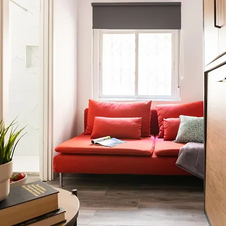 Singularstays Padre Urbano *