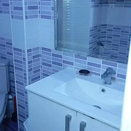 Apartamento Confortable דירה *