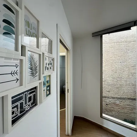 Luxury Apartment *