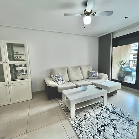 Beachfront 22 *