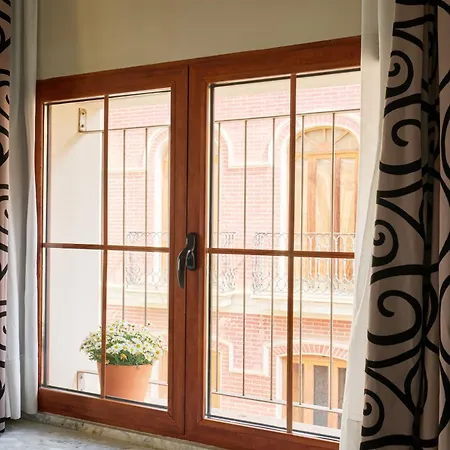 公寓 朱里斯塔市中心公寓 *