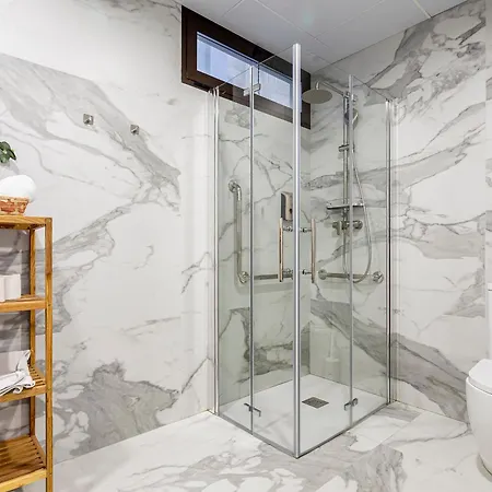 New 1 Room,4 Pax,wifi, Acruzafa Market