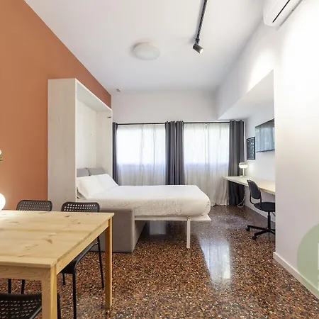 Espai Verd Benimaclet Lejlighedshotel 3*