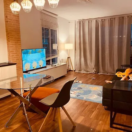 Location Center Has An Independent Courtyard Apartament Walencja