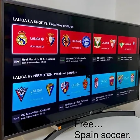 Frente Estacion De Tren Joaquin Sorolla 民宿