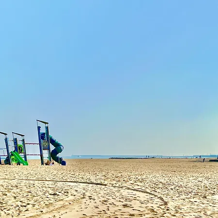 Beachfront 22 Apartment *