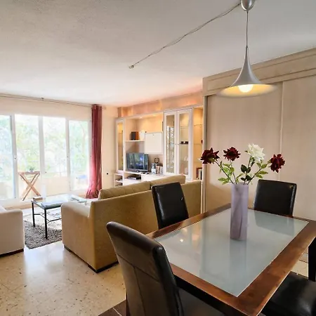 Comfy And Luminous With Balcony فالنسيا