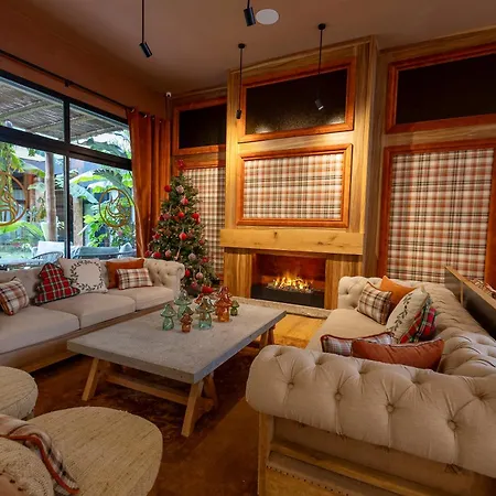 Hotell Saman Boutique 4*