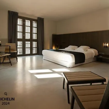 Caro Hotel