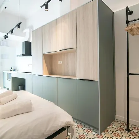 Comfortable In L Valencia