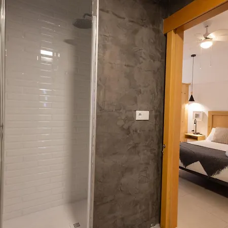 Florit Flats - The Pitiusas *