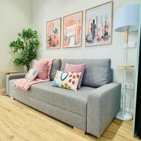 Apartmán Bright & Stylish Flat Close To Center *